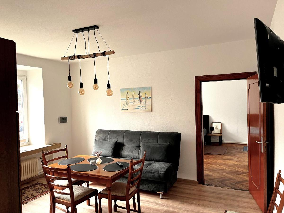 Modern-Vintage Apartment 奥斯特霍尔茨-沙姆贝克 外观 照片